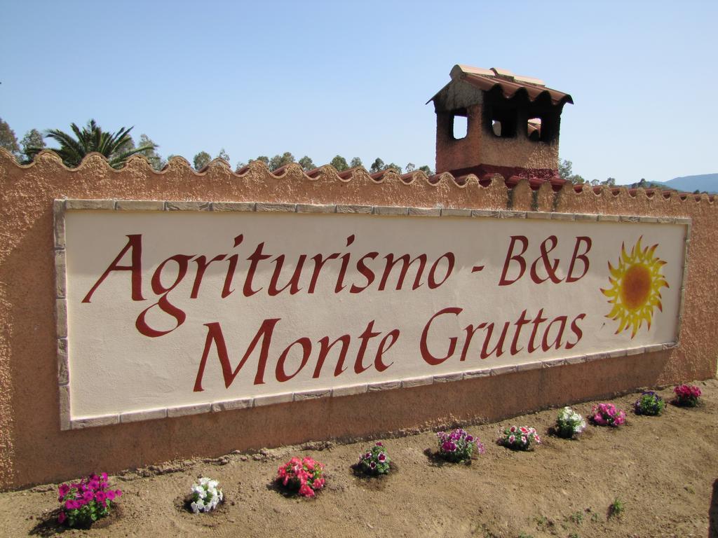 Agriturismo B&B Monte Gruttas Camisa Exterior foto